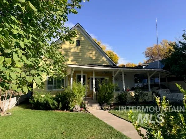 220 W Cleveland Ave, Glenns Ferry, ID 83623