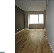 5th image of 211 Brown St Unit 1