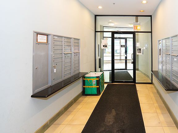 2nd image of 313 W 23rd St Unit 701