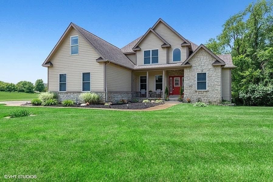 1st image of 640 Gainesway Cir