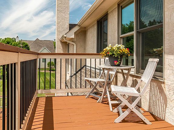 5th image of 4054 Whispering Creek Ln