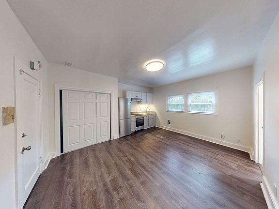 2nd image of 535 41st St APT 6