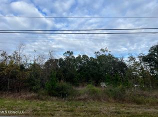 Main St, Ocean Springs, MS 39564