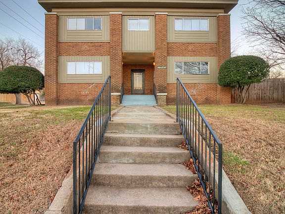 3rd image of 1000 NW 19th St APT 4