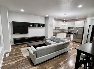 1811 W Irini Ln, South Jordan, UT 84095