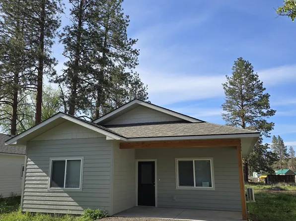 707 Couch Ave, Wallowa, OR 97885