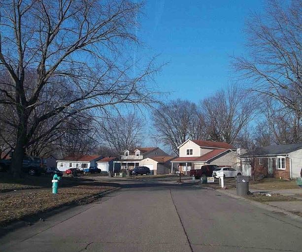 2nd image of 3715 Winchester Dr