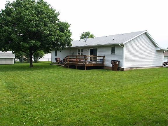 2nd image of 210 N Heather Ln