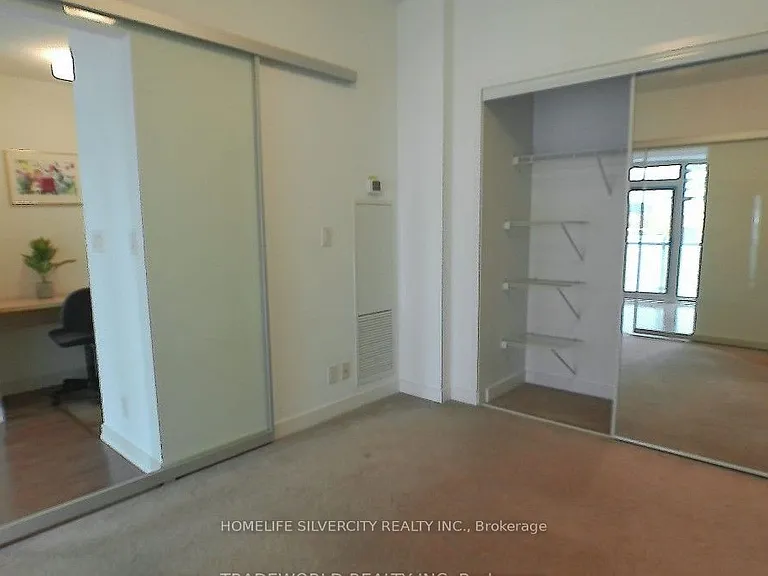 12 York St #601 — Photo 10