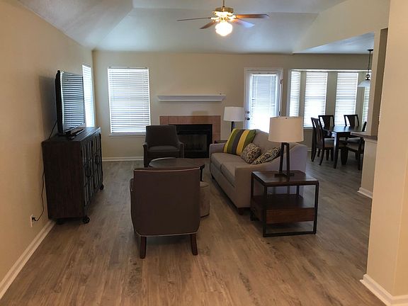 3rd image of 1411 Saint Croix Ln