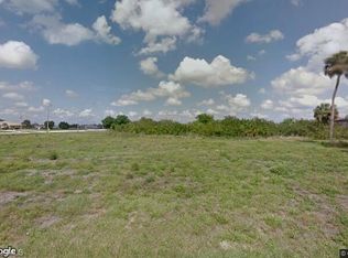 1907 NE 34th Ter, Cape Coral, FL 33909