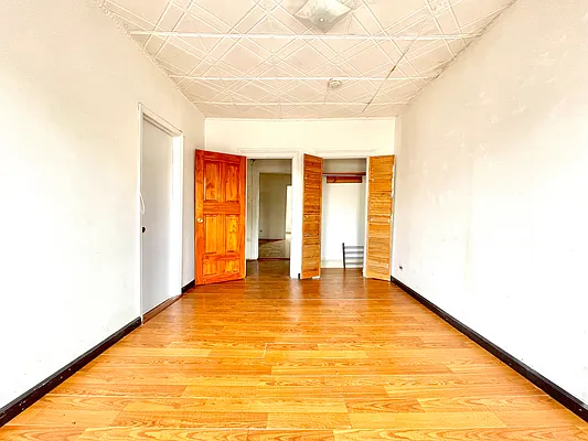 Rented by Compass | media 14