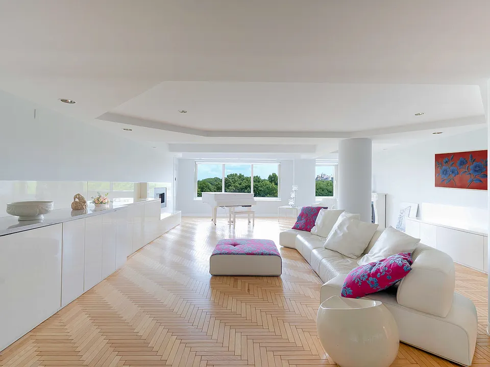 106 Central Park S #8A