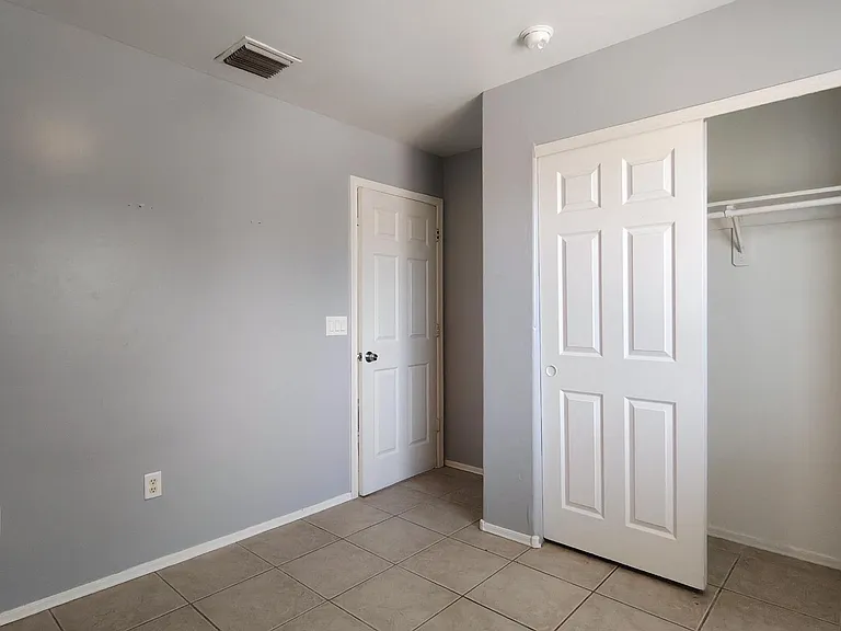 25 W Aviation — Photo 10