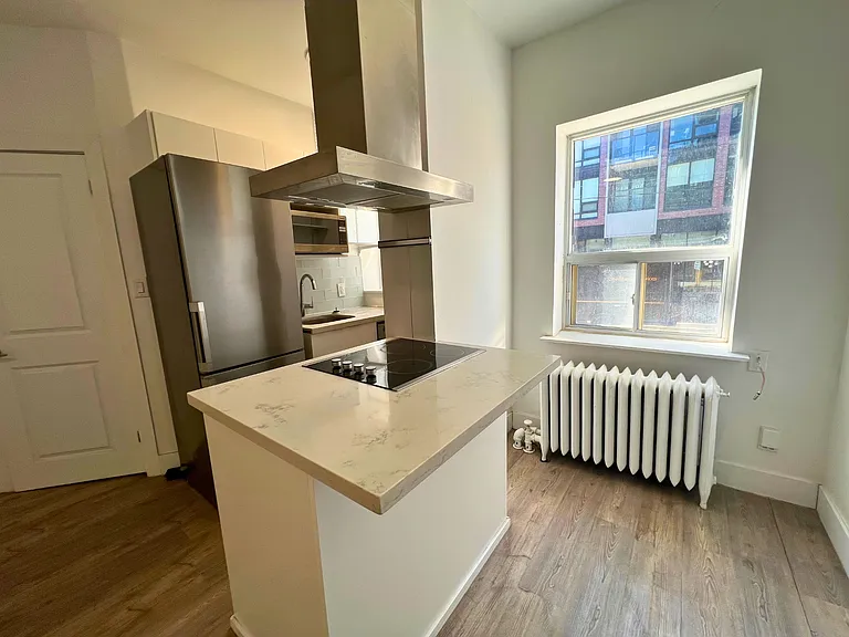 245 Logan Ave — Photo 15