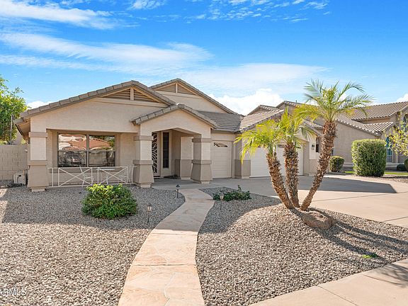 2nd image of 133 E CANYON CREEK Drive