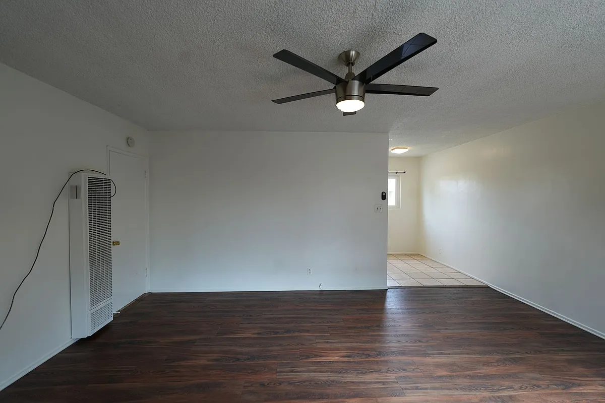 Building Photo - 11915 Manor Dr