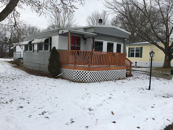 4th image of 5667 Manistee Dr NE