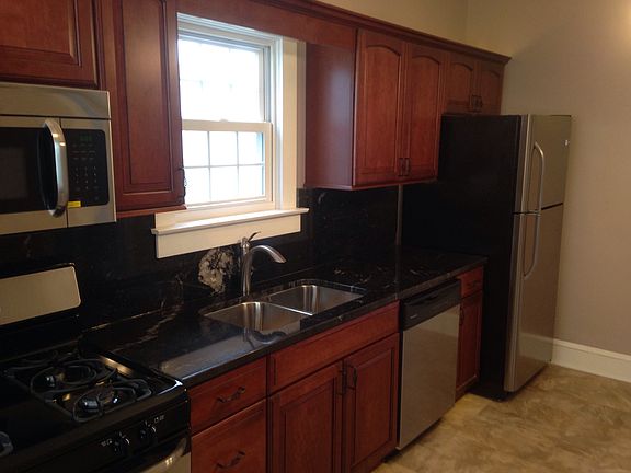 3rd image of 165 Pocahontas St