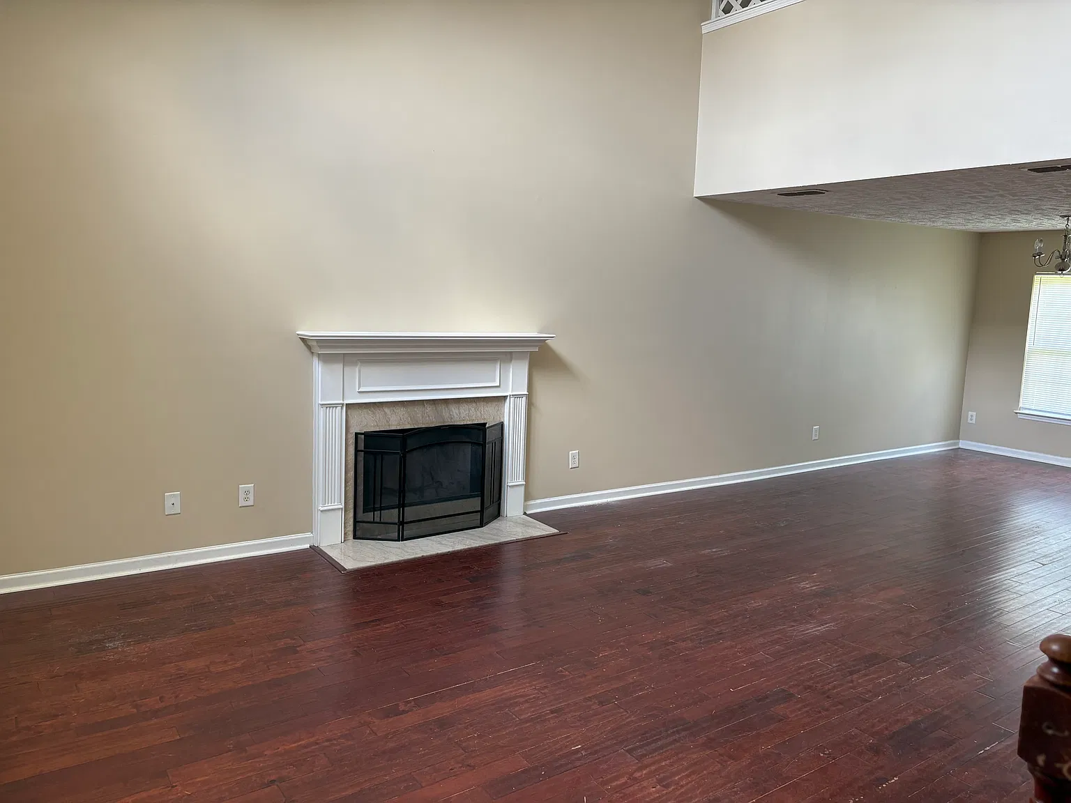 3 bed, 2.5 bath, 1806 sqft, $1,849 — Photo 2