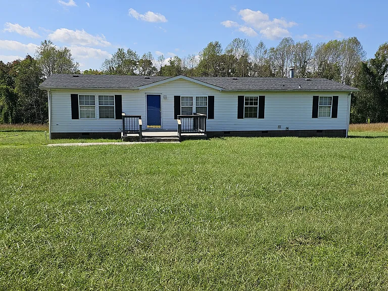 188 Ross Rd — Photo 1