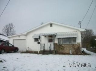 1424 Virginia St, Belpre, OH 45714