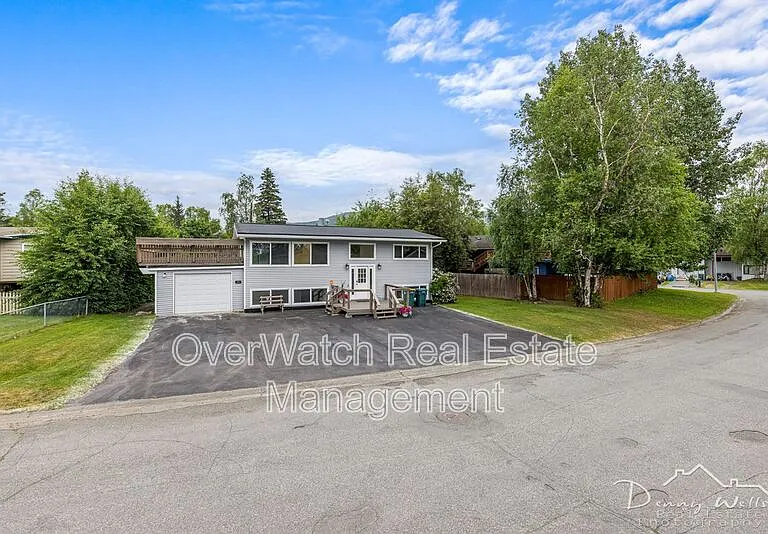 1821 Kodiak St — Photo 1