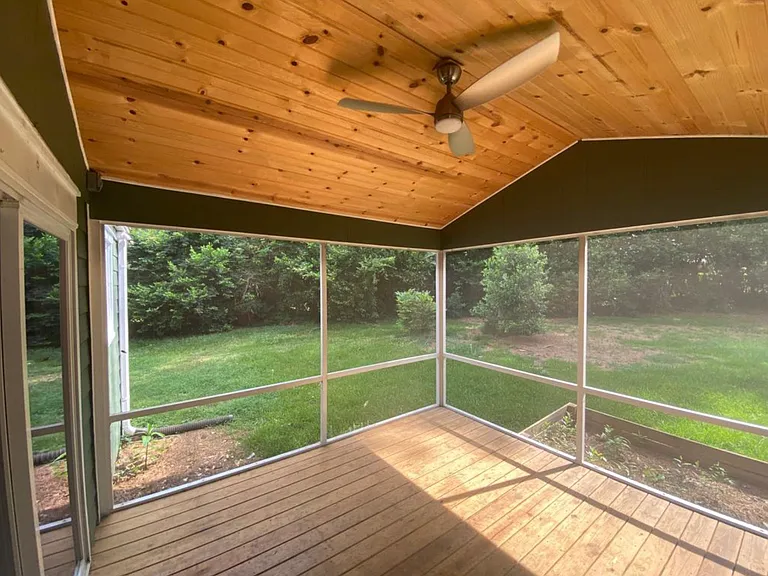 105 Sewanee Ave — Photo 4