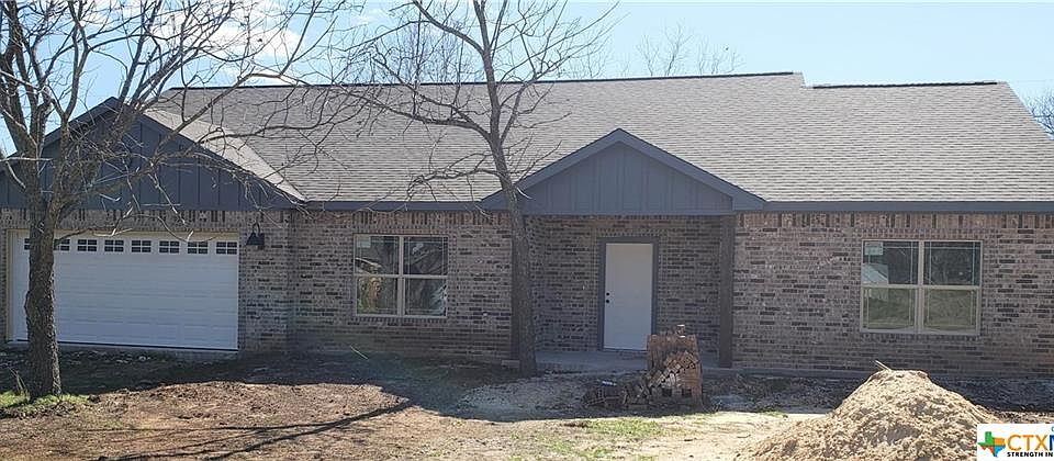 1st image of 311 Gateway Cir