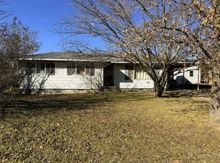420 N Dawson St, Meeker, OK 74855
