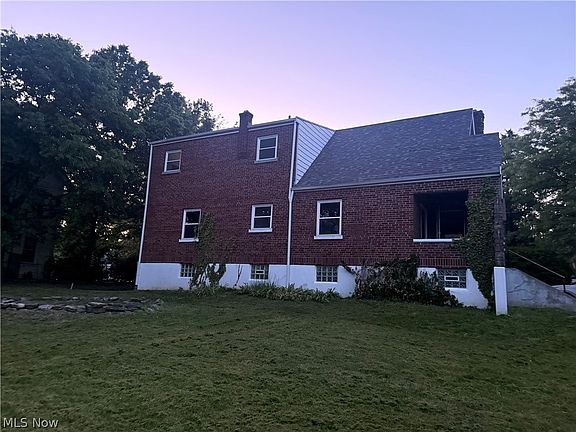 3rd image of 4635 Chickering Ave