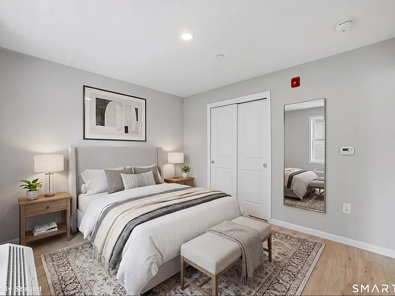 589 Bedford St #207 — Photo 6