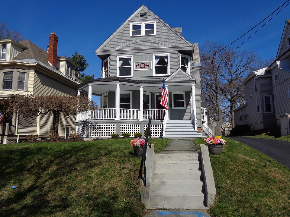 1st image of 24 S Pine Ave