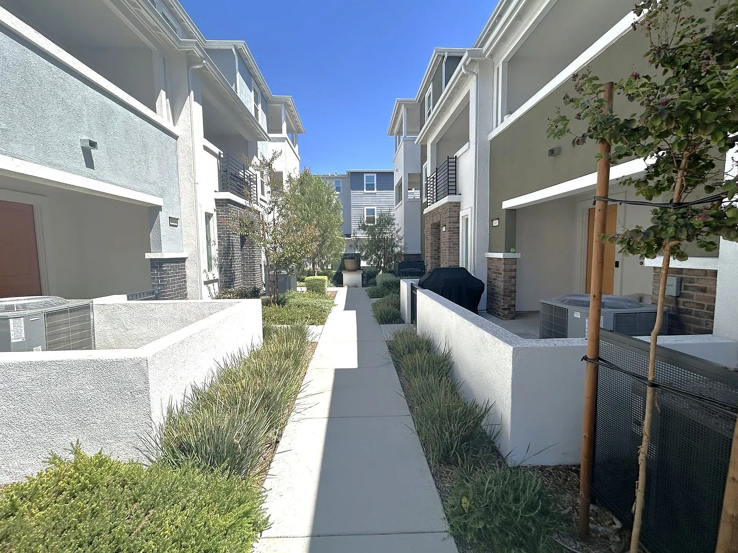 1696 Cayton Loop West Covina 91790 (3 Bed / 3 Bath) — Photo 1