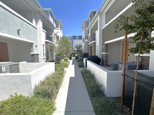 1696 Cayton Loop, West Covina, CA 91790
