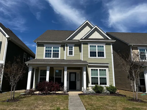 8113 Cornhill Ave, Charlotte, NC 28277