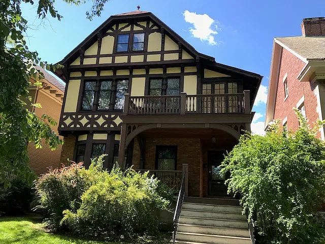 3 bed, 1881 sqft, $1,875 — Photo 1