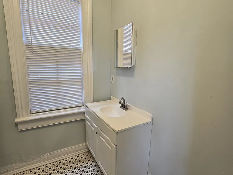 1016 Park Ave #B — Photo 10