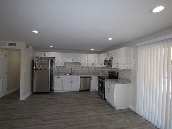 4th image of 2631 N 65th Dr