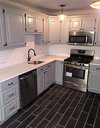2nd image of 77 Edgelawn Ave APT 11