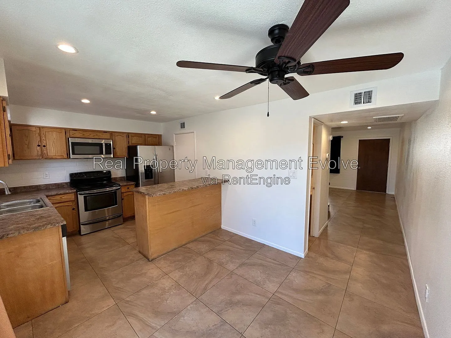 2 bed, 1.5 bath, 1152 sqft, $1,210 — Photo 1