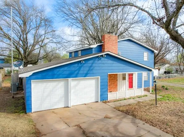 1709 Fairway Pl, Ponca City, OK 74604
