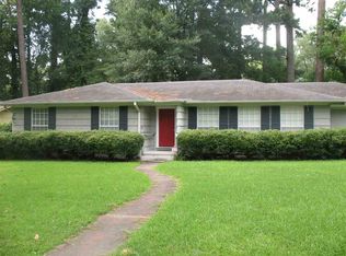 1084 Parkwood Pl, Jackson, MS 39206