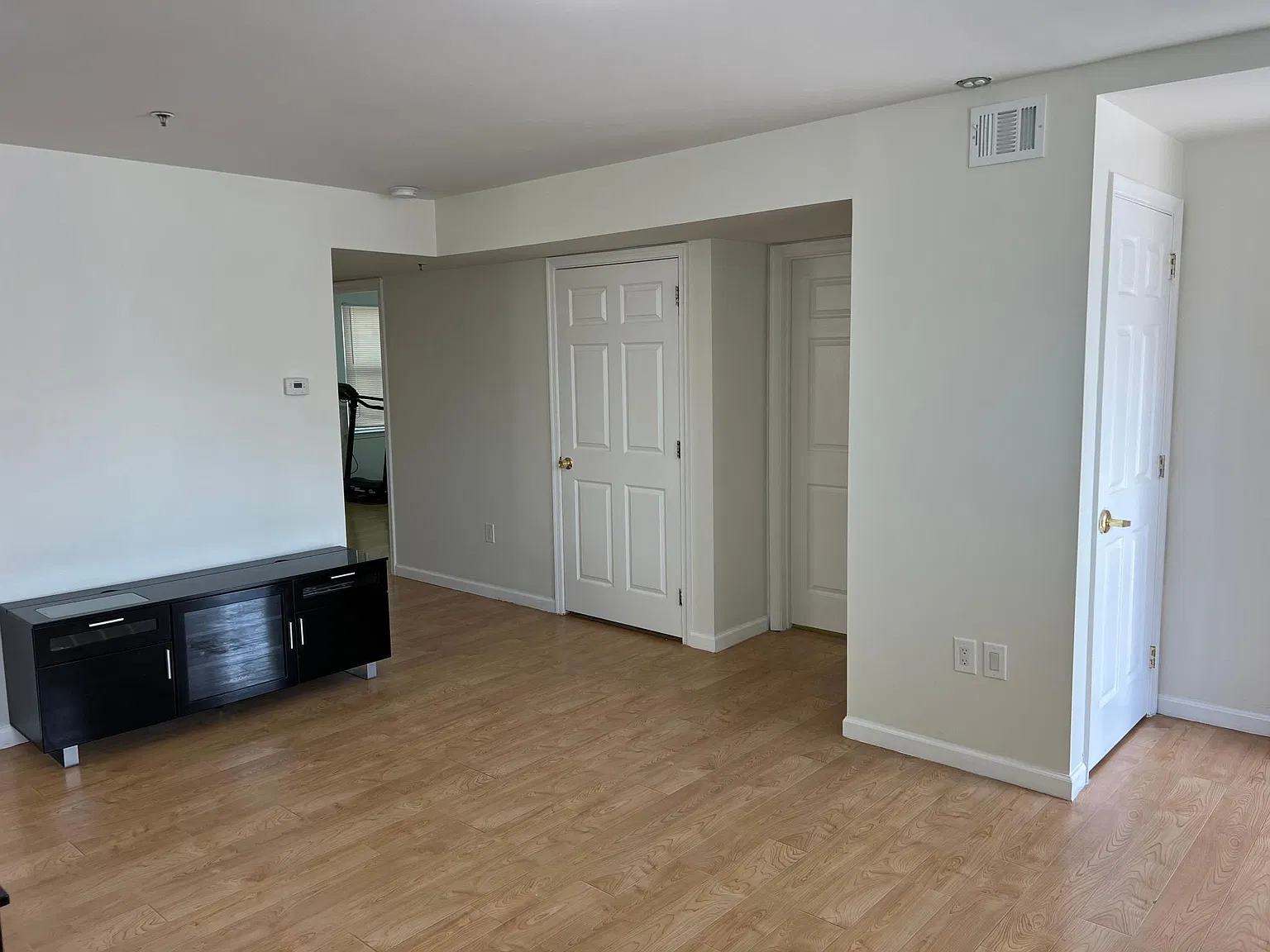 903 Wood St — Photo 4