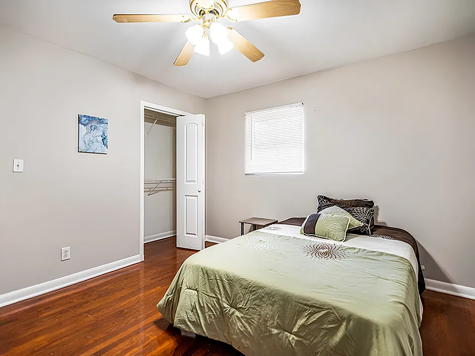 Evergreen Dr SE