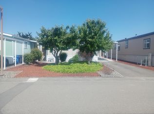 2017 Hummingbird Dr #2017, McKinleyville, CA 95519