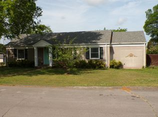 208 Armory Dr, Lewisburg, TN 37091