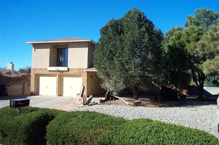 1st image of 10207 Theresa Pl NE