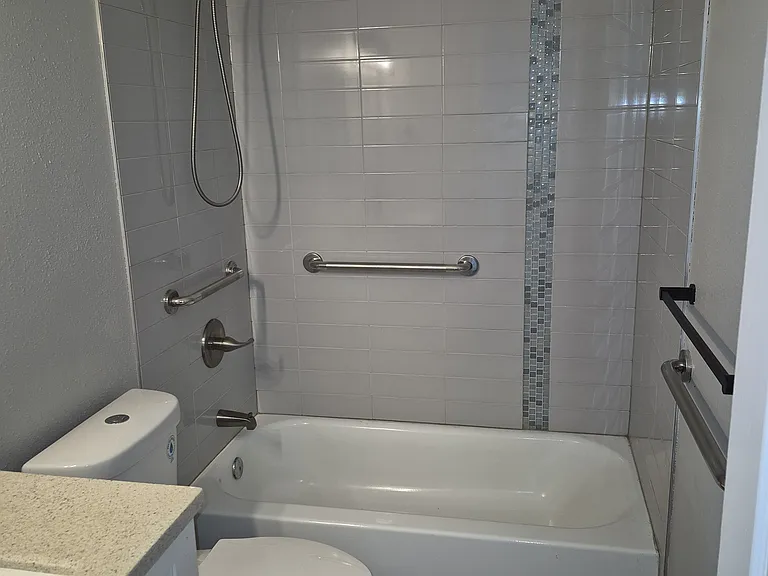 61 Lima St — Photo 5