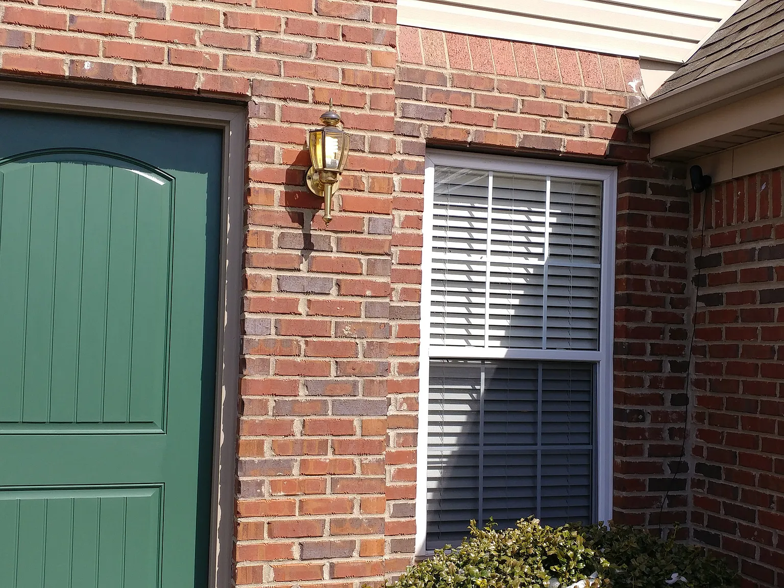 3 bed, 2.5 bath, 1947 sqft, $2,500 — Photo 3